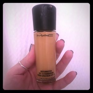 SOLD Mac Matchmaster Foundation Shade 1.5